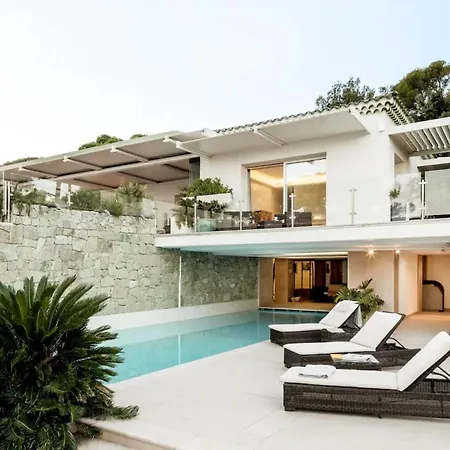 Luxury - With Pool